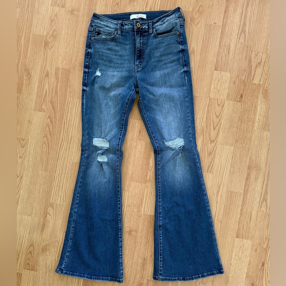KanCan Women’s Distressed Flare Jeans Size 9/28 - Picture 1 of 8